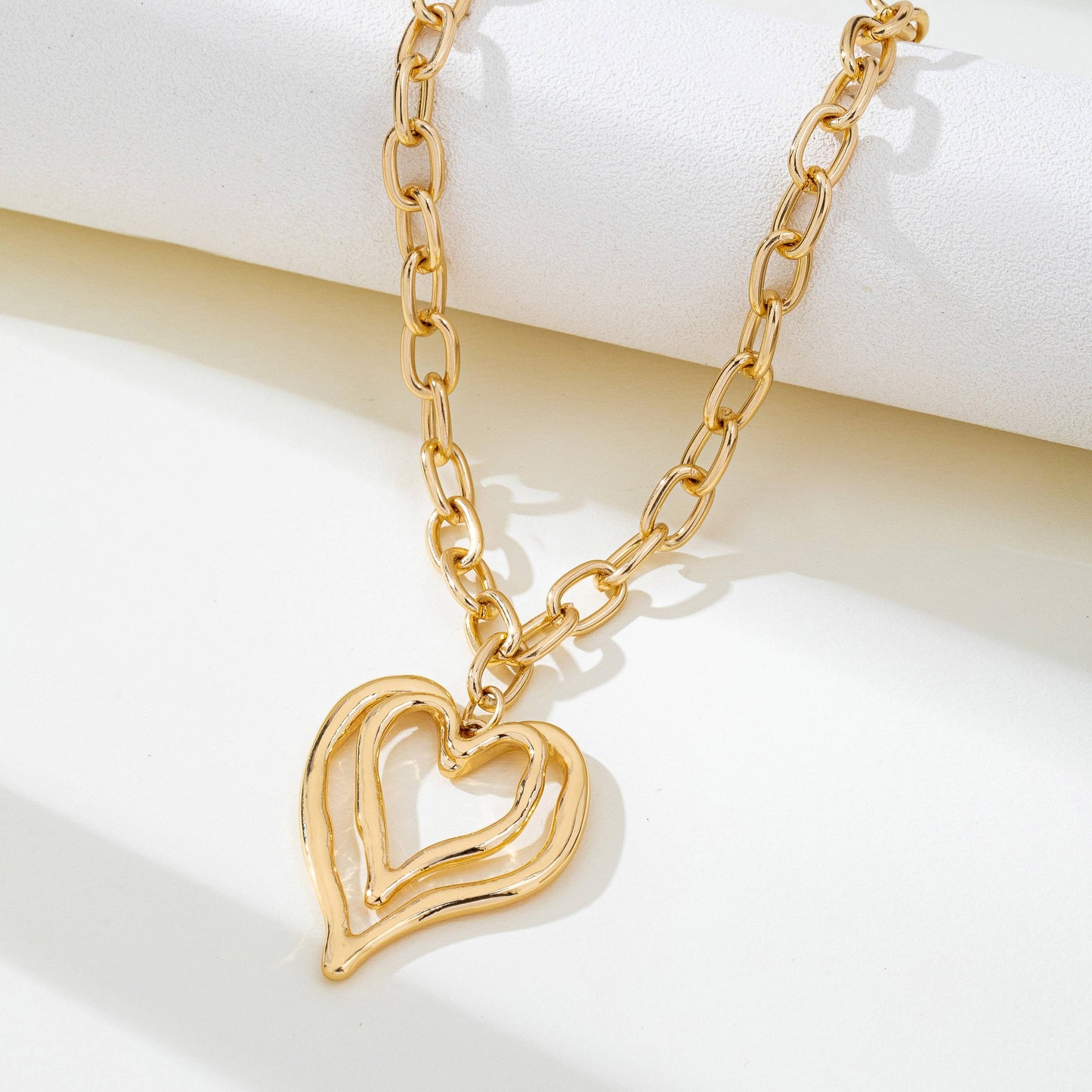 Sculptural Oversized Double Heart Pendant Necklace |80N93012