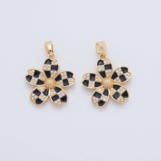 18K Gold Filled Shell Pearl Checkered Flower Pendant | AH763